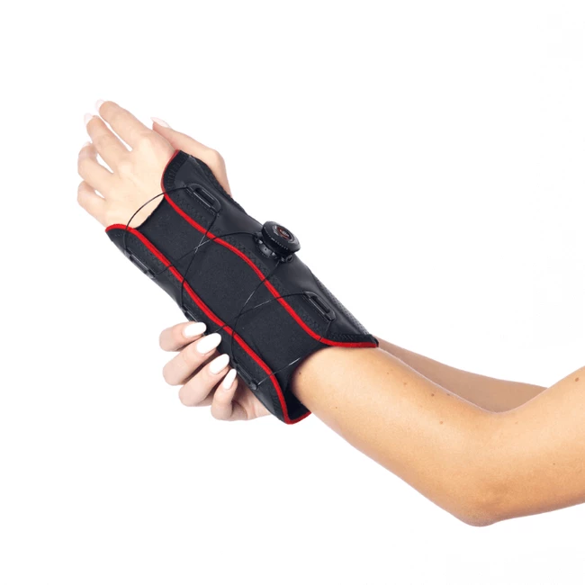 Stabilizator nadgarstka z systemem szybkiego zapięcia MSupport Red - prawa strona